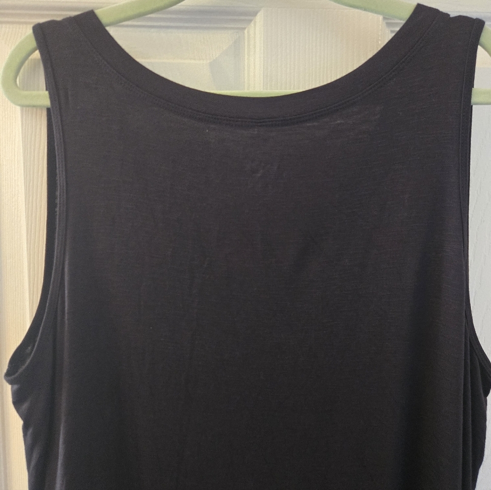 Women's V-Neck Black Tank Top - Picture 7 of 8